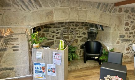 MAISON VALENTIN     : Coiffeur à Saignes