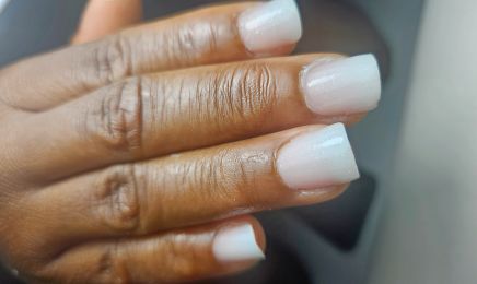 Ongles Enfolie : Institut de beauté à Rieux