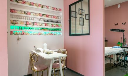  Les Fées Coiffées Beauté Bad boys : Coiffeur à Saint-Marcel-lès-Valence