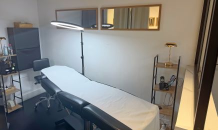  Aura By Varenka - (Mille et un regard) : Institut de beauté à Lourdes