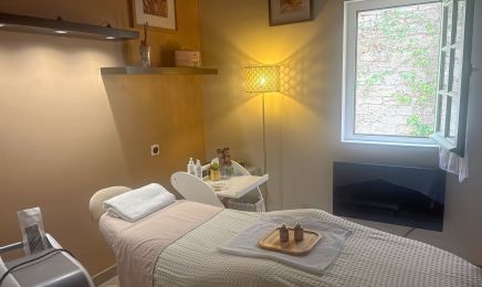 C&J Natural Beauty : Institut de beauté à Pézenas