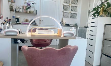 Plume Chic : Manucure à Vougy