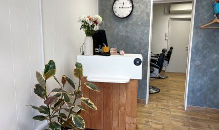 Le Reflet 9 : Coiffeur à Moutiers-les-Mauxfaits