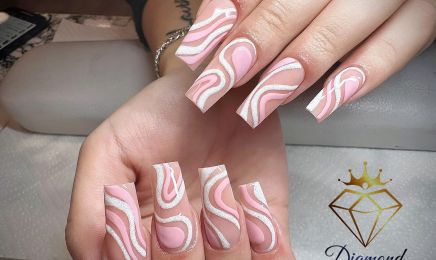 Diamond Nails & Beauty am Hauptbahnhof : Kosmetikstudio in München