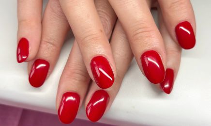 Léa - Nails & Beauty (chez Salon Lévali)  : Manucure à Meyrié