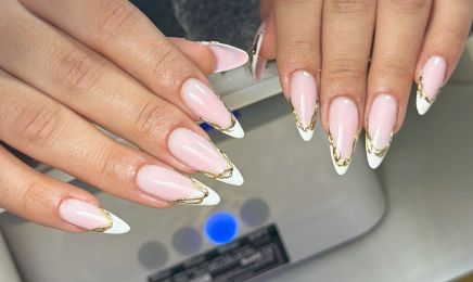    Bloomy Nail Studio : Manucure à Villette-d'Anthon