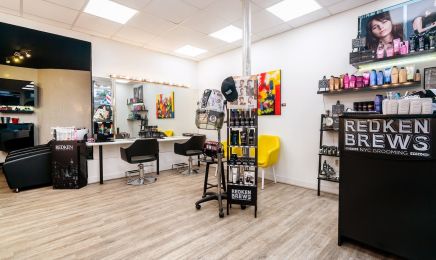 Au 84 - ARTISAN COIFFEUR AGRÉE : Coiffeur à Paris