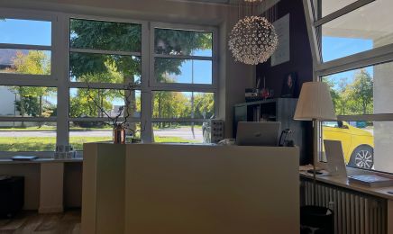 Haarbasis 17: Friseur in Augsburg