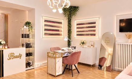 S.F_Beauty : Kosmetikstudio in Düsseldorf