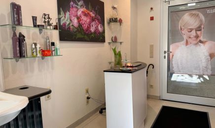 Haarvisite: Kosmetikstudio in Bottrop