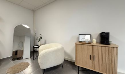 Mistral SKIN & SPA - Tânia Rocchia ( Hydrafacial - HeadSpa )  : Institut de beauté à Venelles