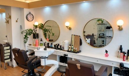 Friseursalon Alexia: Friseur in Düsseldorf