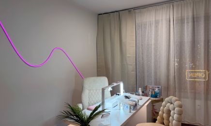 Nella Aesthetik: Nagelstudio in Düren