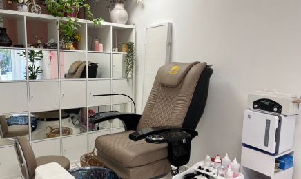 Nails by Van: Nagelstudio in Olching