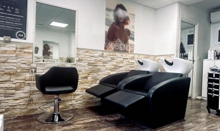 Caroline Martinez : Coiffeur à La Roquette-sur-Siagne