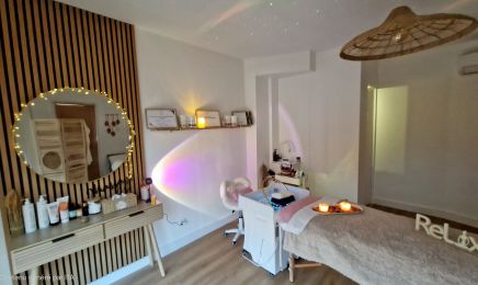 Nathea : Barbier à Saint-Cyr-sur-Mer
