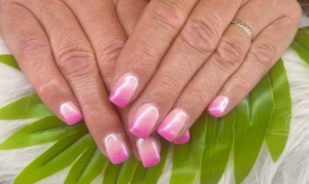 Rose Bomb’ongles : Manucure à Yssingeaux
