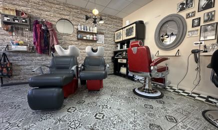 Bouc Et Miss Hair  : Coiffeur à Villeneuve-Saint-Germain