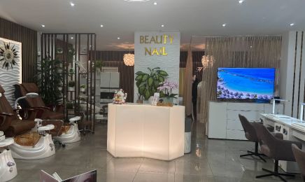 Cryomotion Nagelstudio & Wimpernverlängerung: Kosmetikstudio in München