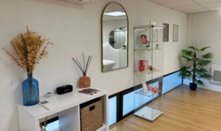 Glam Studio  : Manucure à Fréjus