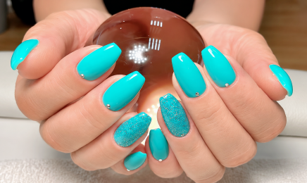 Glow Nails & Spa: Kosmetikstudio in München