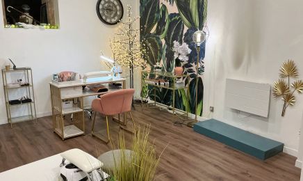 Tout pour Elle : Manucure à Anse