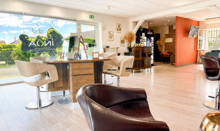 Coiffeur créateur Michaele : Institut de beauté à Les Montils