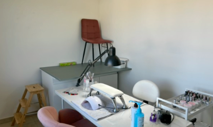 ATYNAILS : Institut de beauté à Vineuil