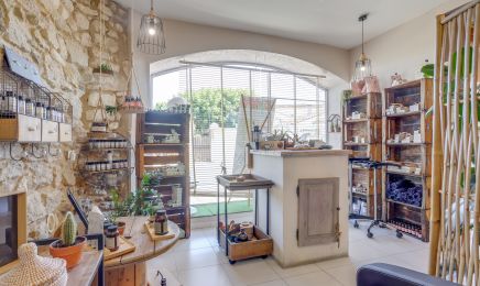 Caroline & Vous Experte Visagiste, Spécialiste Trichologue (maladies du cuir chevelu) : Coiffeur à Eyragues