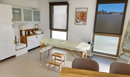 JLUXO & REFLEXOLOGIE - luxopuncture - refléxologie bébé emotionnelle : Institut de beauté à Générac