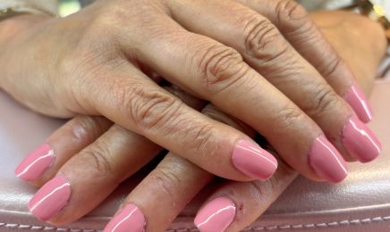 Ongles et Sérénité : Manucure à Talence