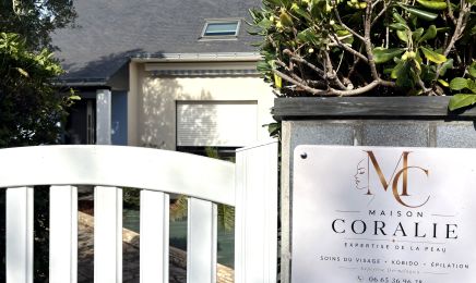 Maison Coralie | Expertise de la Peau - Dermalogica - Kobido - LED Thérapie : Manucure à Écouflant