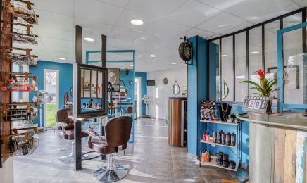 Lou'Color : Coiffeur à Montertelot