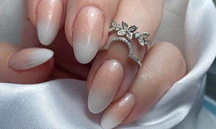 Des ongles et du style : Manucure à Saint-Romain-le-Puy