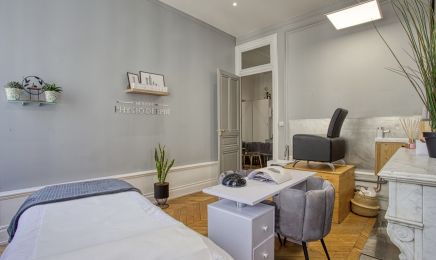 Le 106 Esthétique Carla : Manucure à Lyon