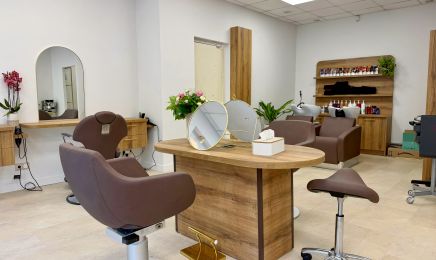 Maison de coiffure By Maelle  : Coiffeur à Morestel