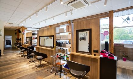 O2 Ciseaux : Coiffeur à Russ