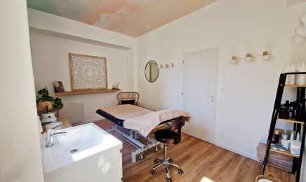 AURA Institut  : Manucure à Saumur