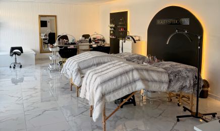 Beauty Studio By N : Institut de beauté à Langueux