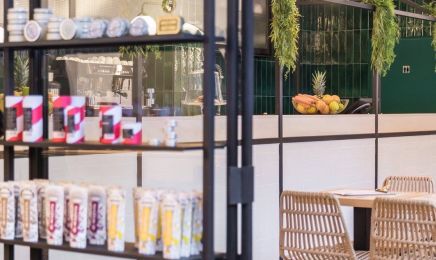 One Love Café : Coiffeur à Nice