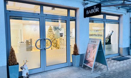 Beautywerk by Julia Greger: Kosmetikstudio in Uhingen