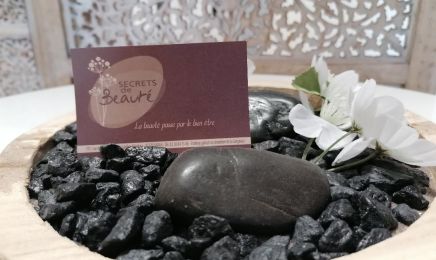 Secrets de Beauté : Manucure à Saran