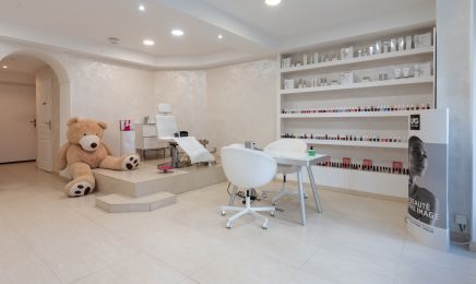 Ella Beauté & SPA : Manucure à Bordeaux