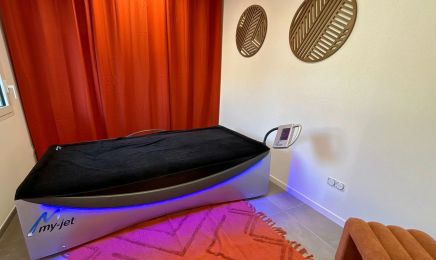 Beauty Salon Academy  : Manucure à Agde