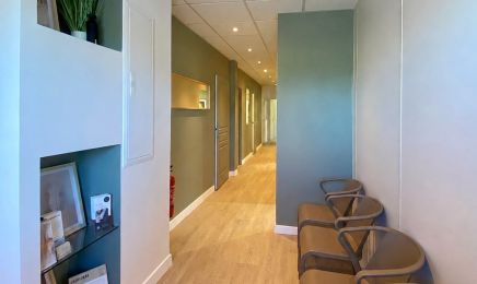 C-Line Laser Clinic : Institut de beauté à Charly