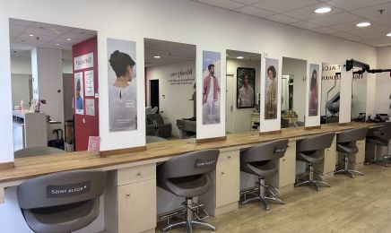  Saint Algue - Provins : Coiffeur à Provins