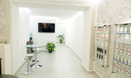 SkinWorks Praxis für Körperschmuck: Tattoo-Künstler in Köln
