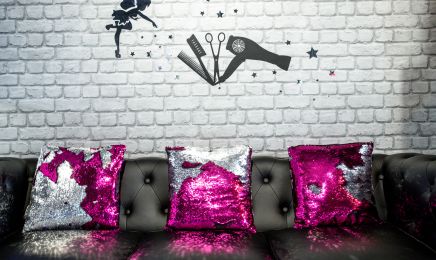 Les Fées Coiffées Beauté Bad boys : Coiffeur à Saint-Marcel-lès-Valence