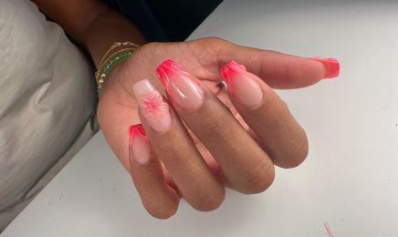 nails by manu : Manucure à Marseille