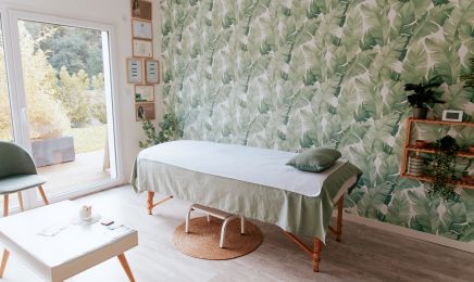  Aurélie Bérard Studio Être : Institut de beauté à École-Valentin